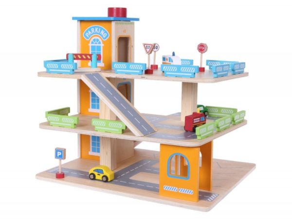 Wooden Garage Track with Elevator - Image 2